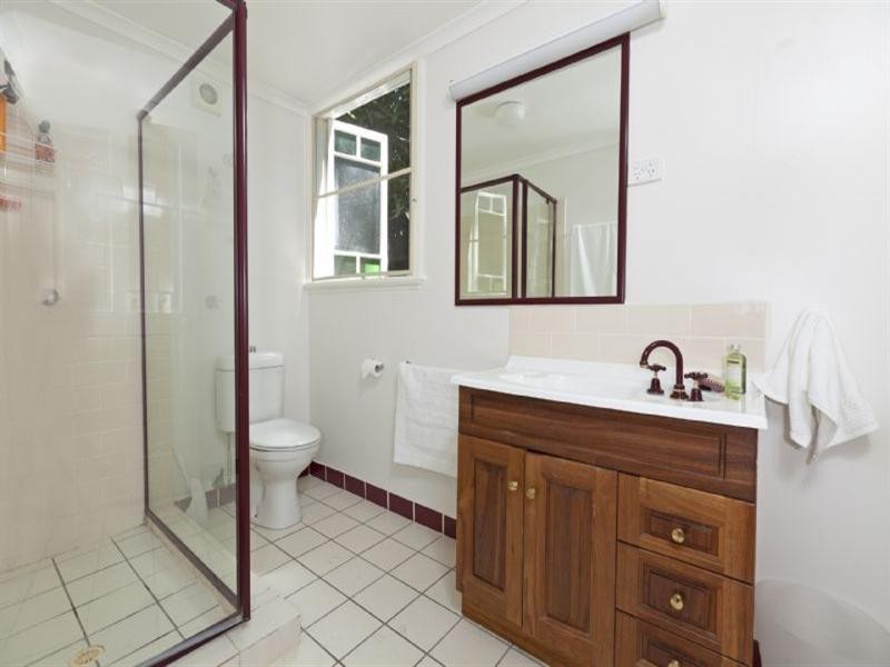 39 Wood Street, Manly QLD 4179