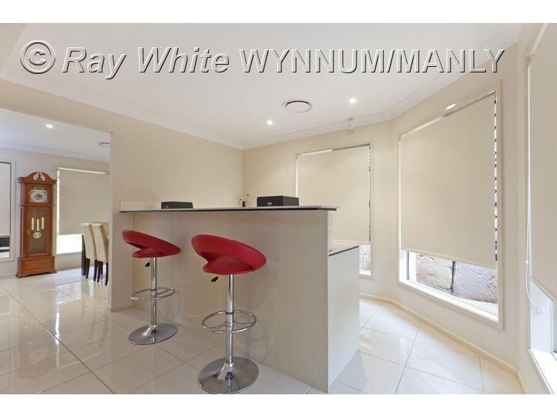 67 Rowland Avenue, Wakerley QLD 4154