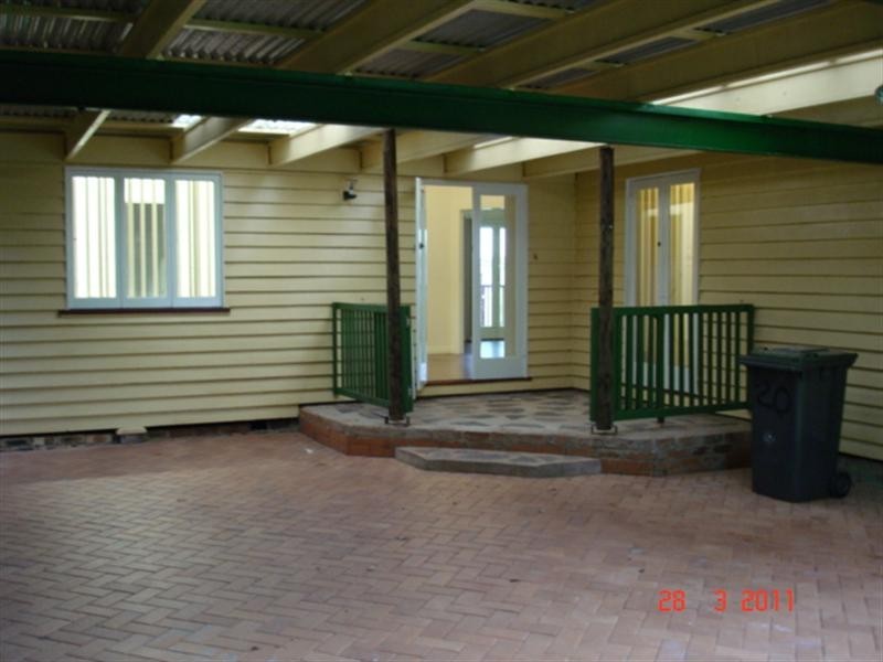 20 Haig Street, Wynnum West QLD 4178