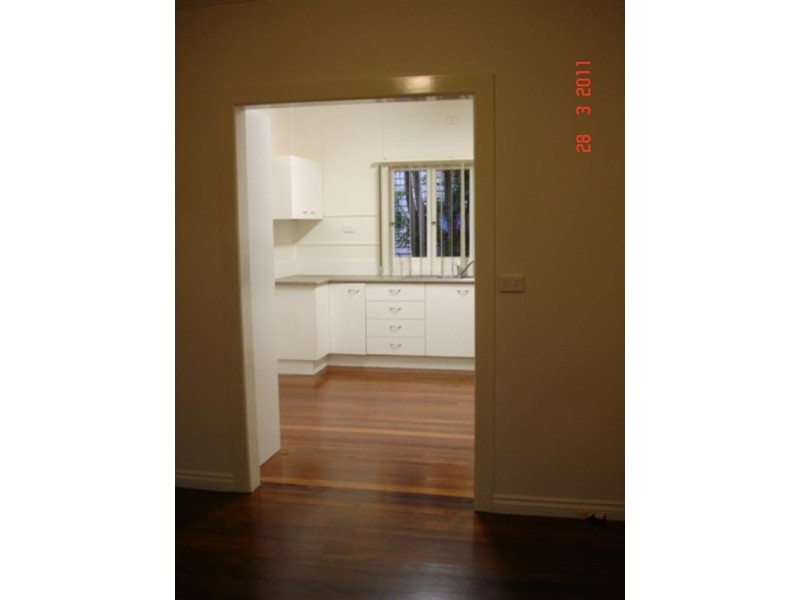 20 Haig Street, Wynnum West QLD 4178