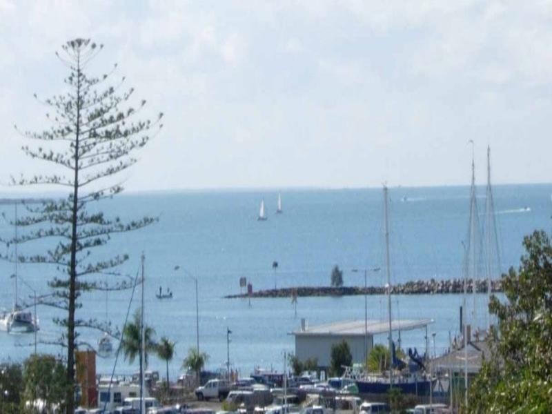 2/35 Benalla Street, Manly QLD 4179