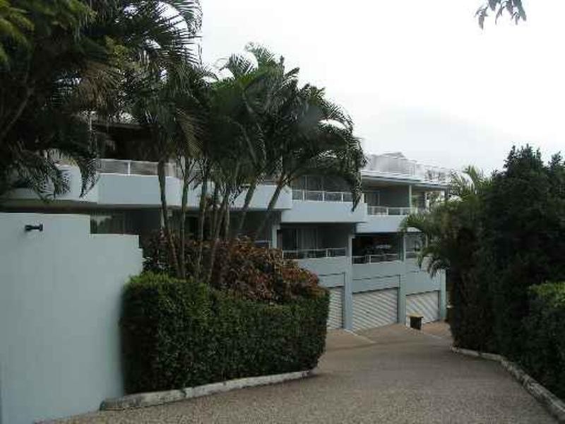 2/35 Benalla Street, Manly QLD 4179