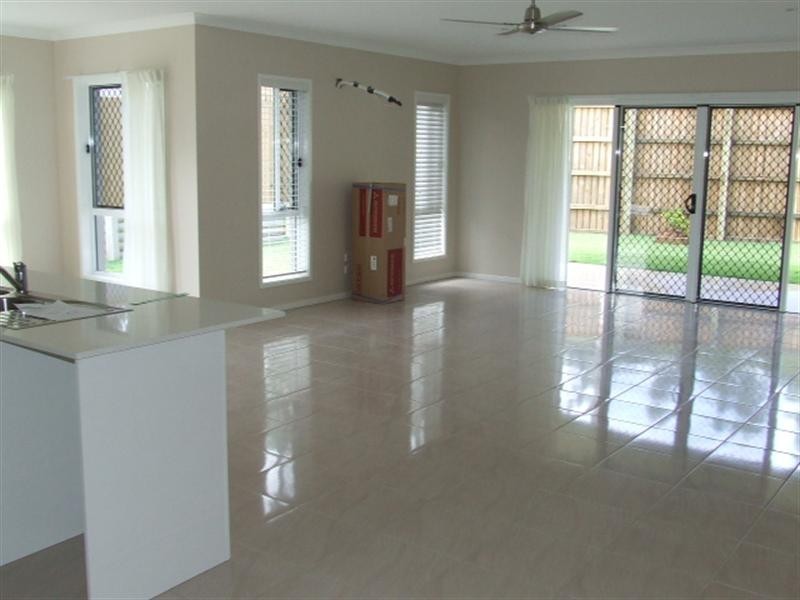 49 Doherty Place, Wakerley QLD 4154