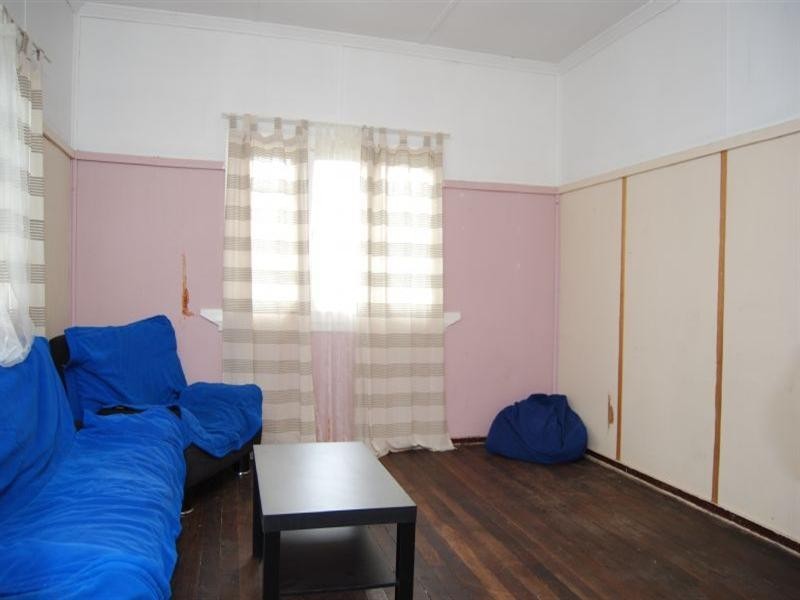 80 Andrew Street, Wynnum QLD 4178