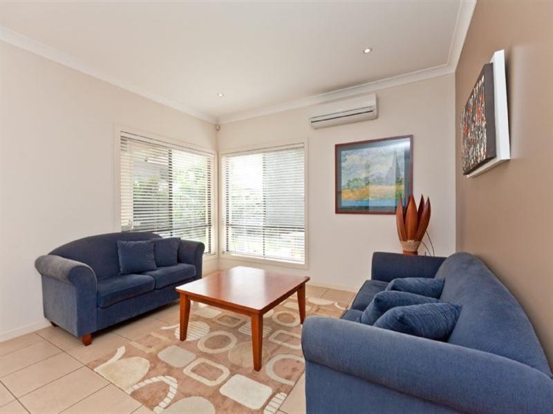 50 Hillcroft Place, Belmont QLD 4153
