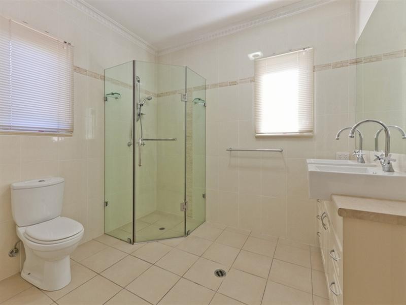 115 Wynnum Esplanade, Wynnum QLD 4178