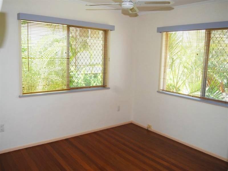 12 Meron Street, Wynnum West QLD 4178