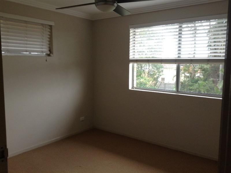 4/37 Berrima Street, Wynnum QLD 4178