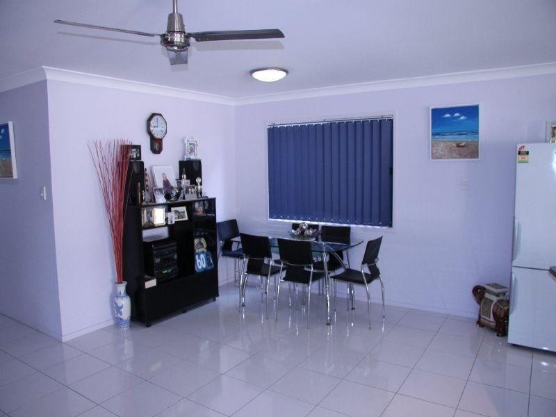 23 Rodney Street, Wynnum West QLD 4178