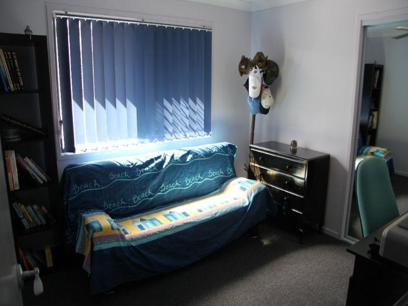 23 Rodney Street, Wynnum West QLD 4178