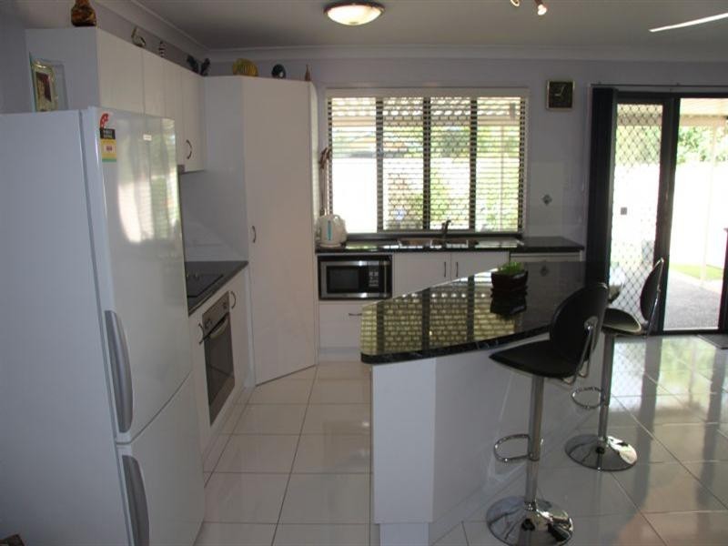 23 Rodney Street, Wynnum West QLD 4178