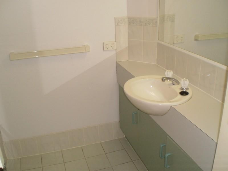 3/116-120 Akonna Street, Wynnum QLD 4178