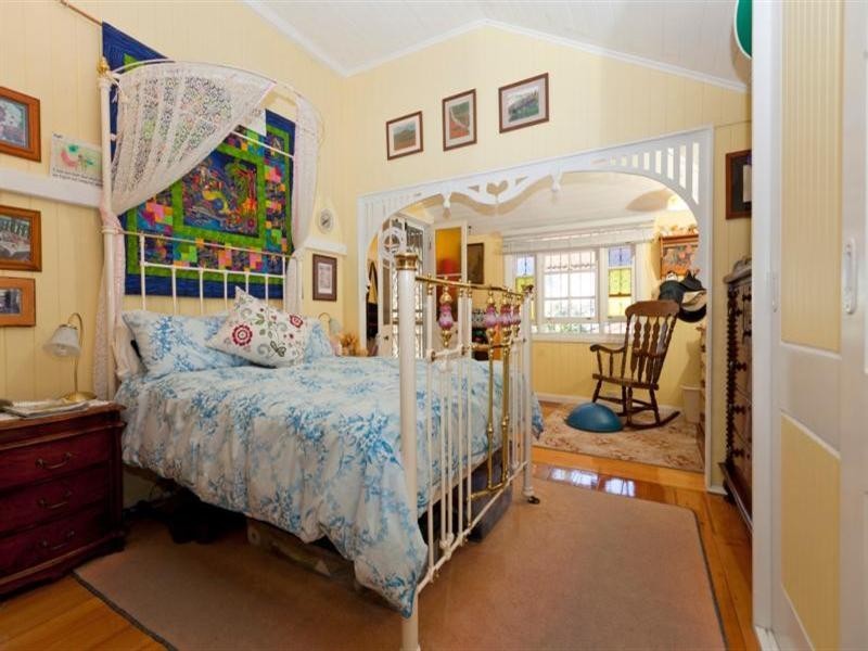 16 Moreton Avenue, Wynnum QLD 4178