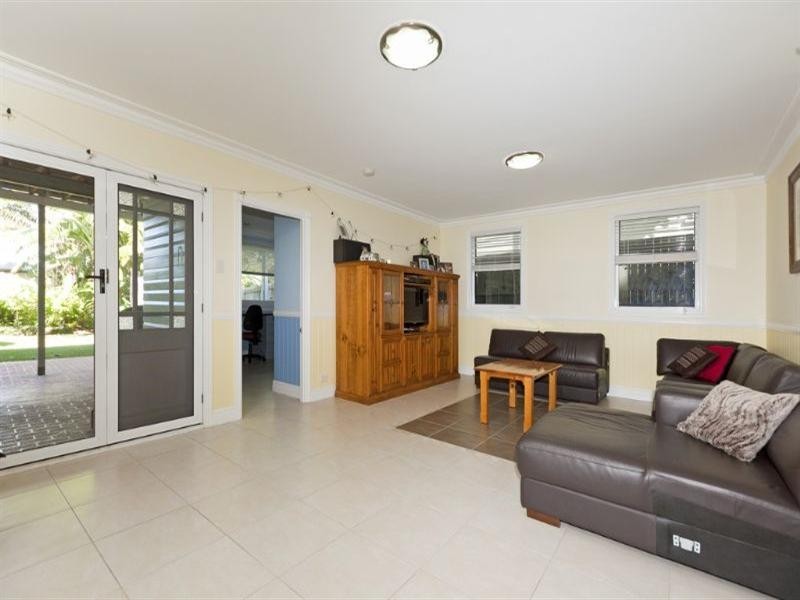 16 Moreton Avenue, Wynnum QLD 4178