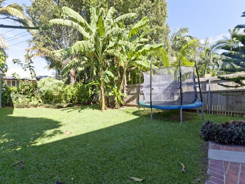 16 Moreton Avenue, Wynnum QLD 4178