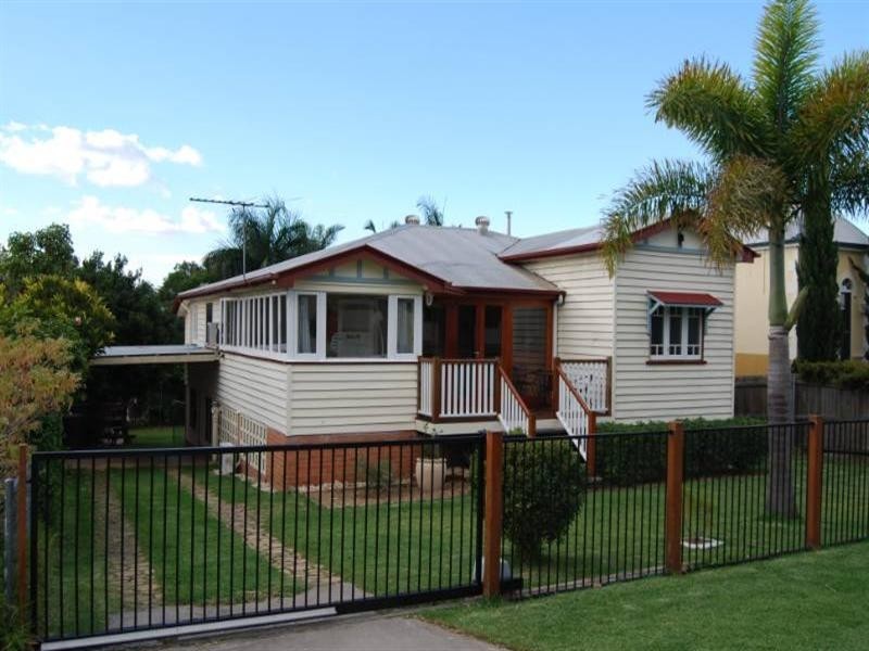 105 Waterview Avenue, Wynnum QLD 4178