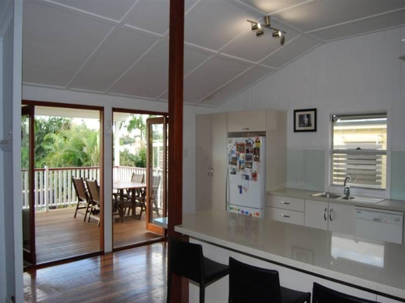 105 Waterview Avenue, Wynnum QLD 4178