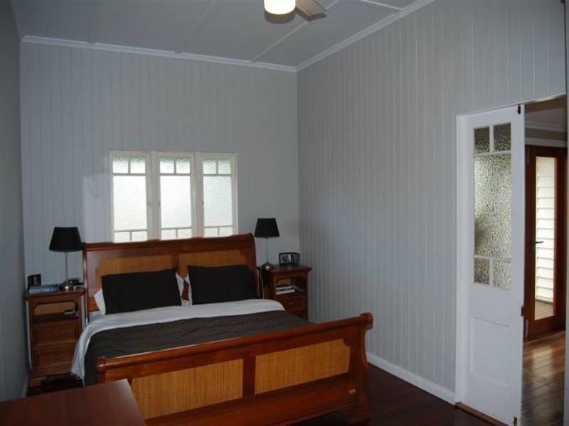 105 Waterview Avenue, Wynnum QLD 4178