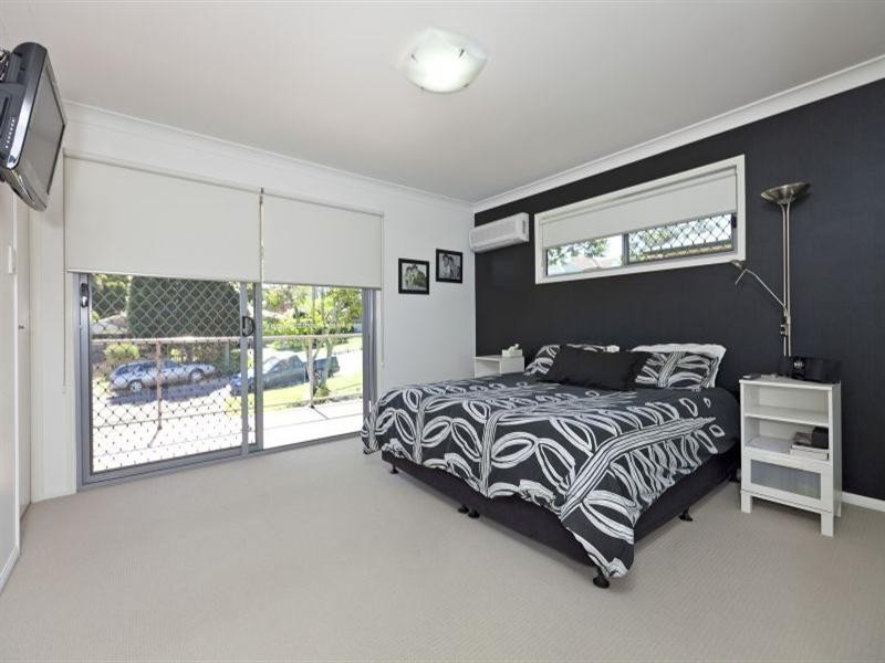25 Rodney Street, Wynnum West QLD 4178