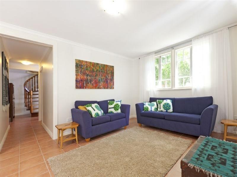 39 Wood Street, Manly QLD 4179