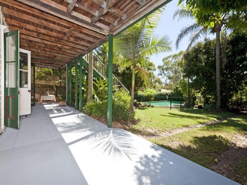 39 Wood Street, Manly QLD 4179