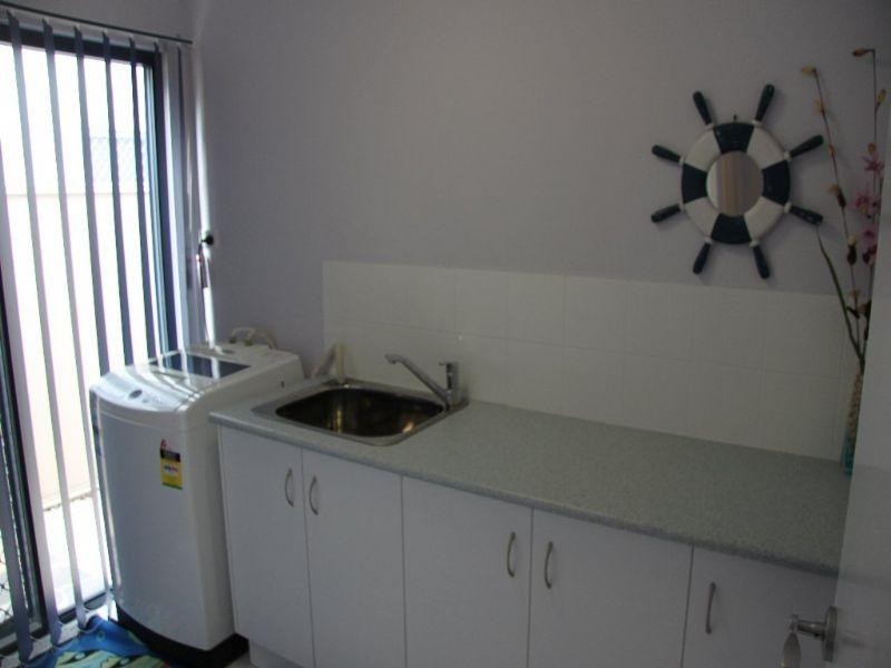 23 Rodney Street, Wynnum West QLD 4178