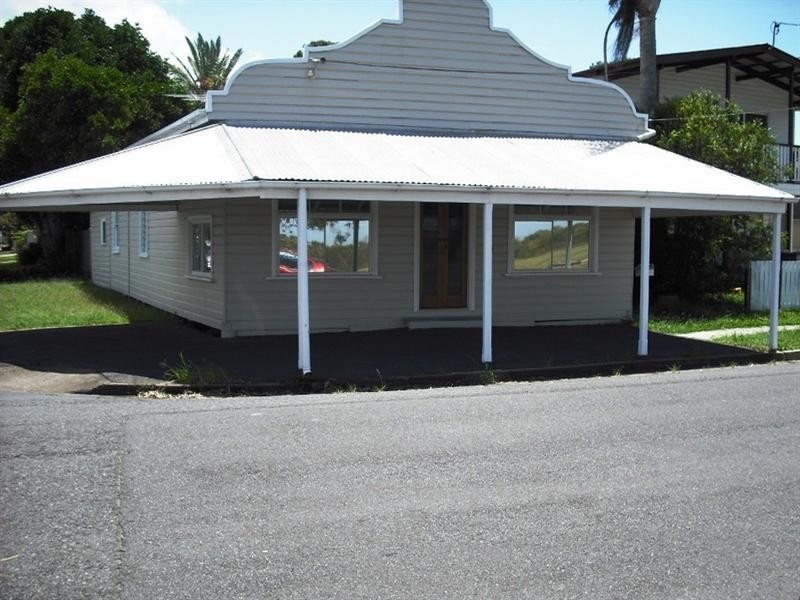 737 Esplanade, Lota QLD 4179