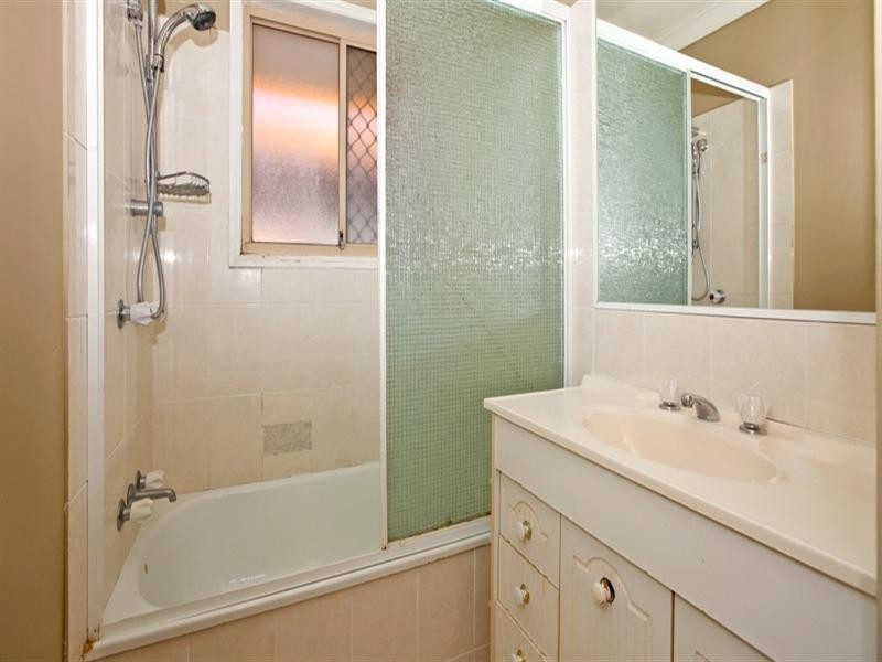 21 Sunflower Street, Wynnum QLD 4178