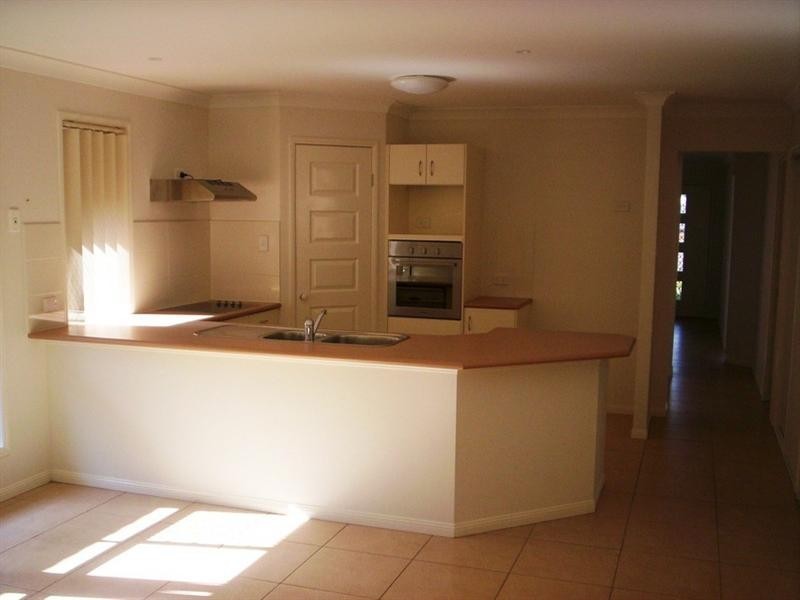 15 Jasmine Street, Wakerley QLD 4154