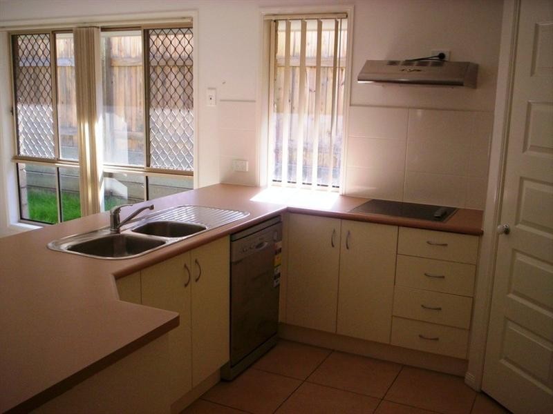 15 Jasmine Street, Wakerley QLD 4154