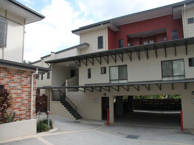 16/51-55 Daniells, Carina QLD 4152