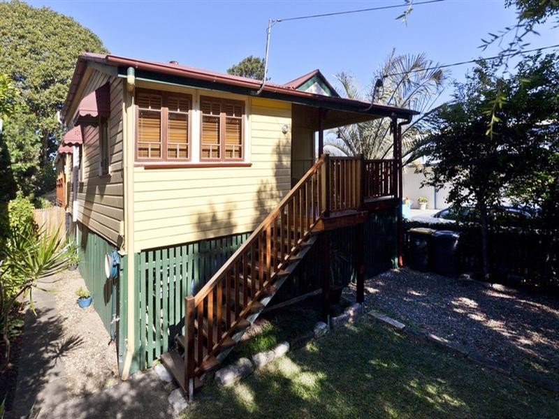 18 Hindes Street, Lota QLD 4179