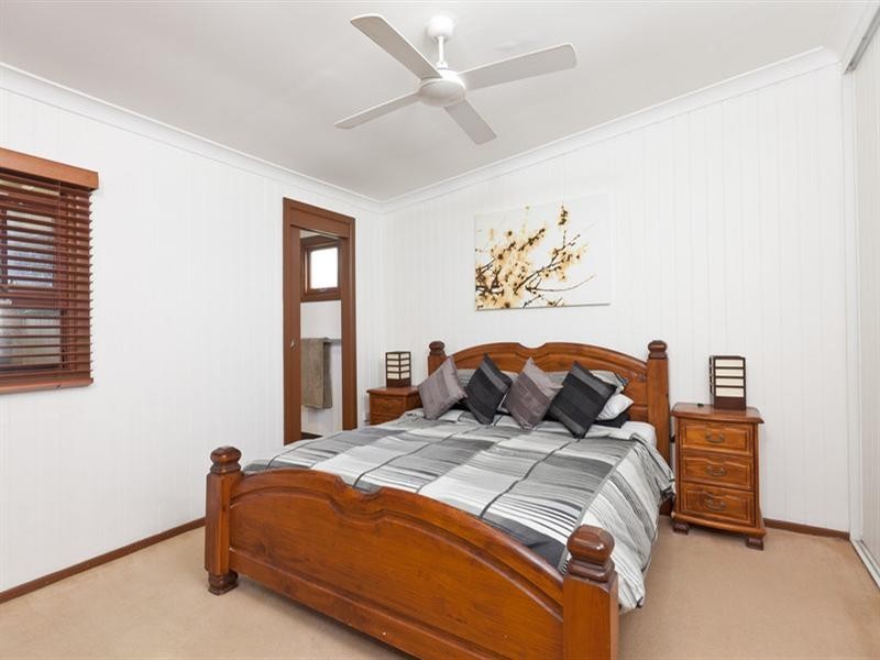 18 Hindes Street, Lota QLD 4179