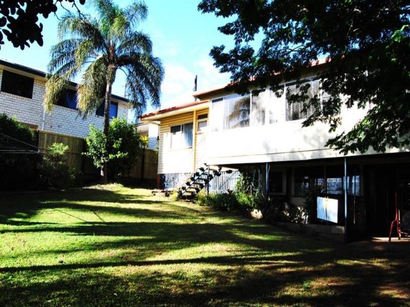 209 Sibley Road, Wynnum West QLD 4178