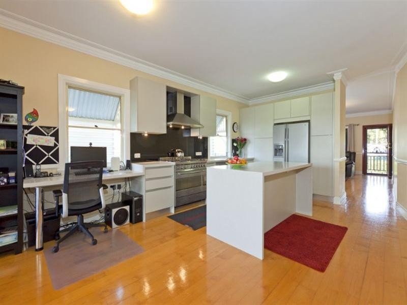 97 Waterview Avenue, Wynnum QLD 4178