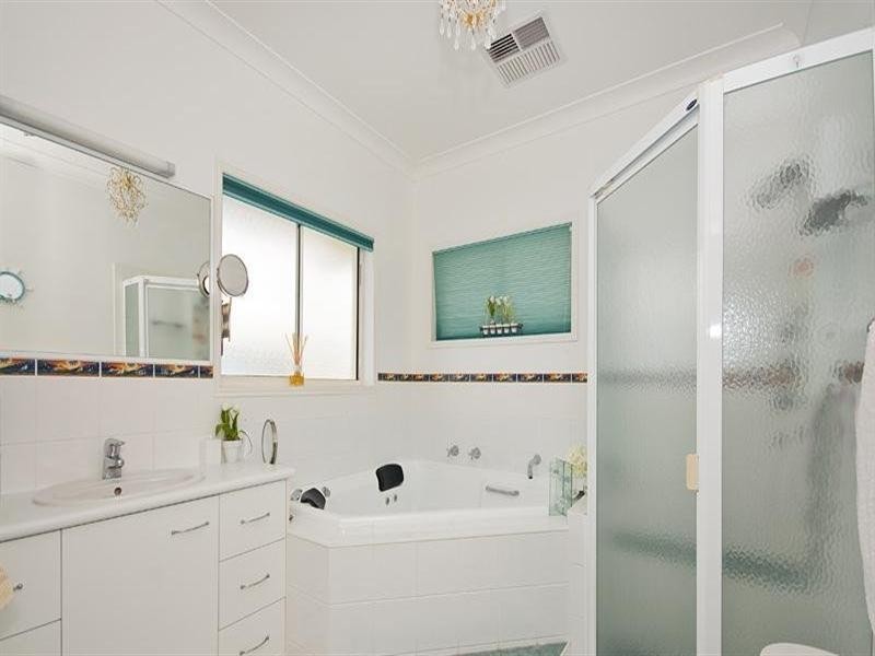 791 Esplanade, Lota QLD 4179