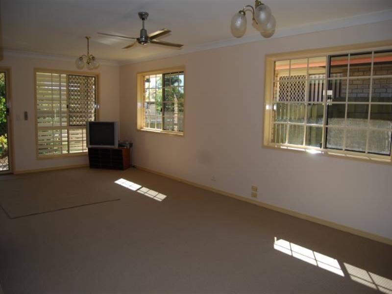 10 Tulip Street, Wynnum QLD 4178