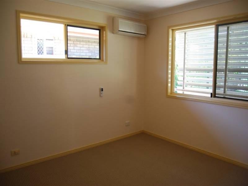 10 Tulip Street, Wynnum QLD 4178