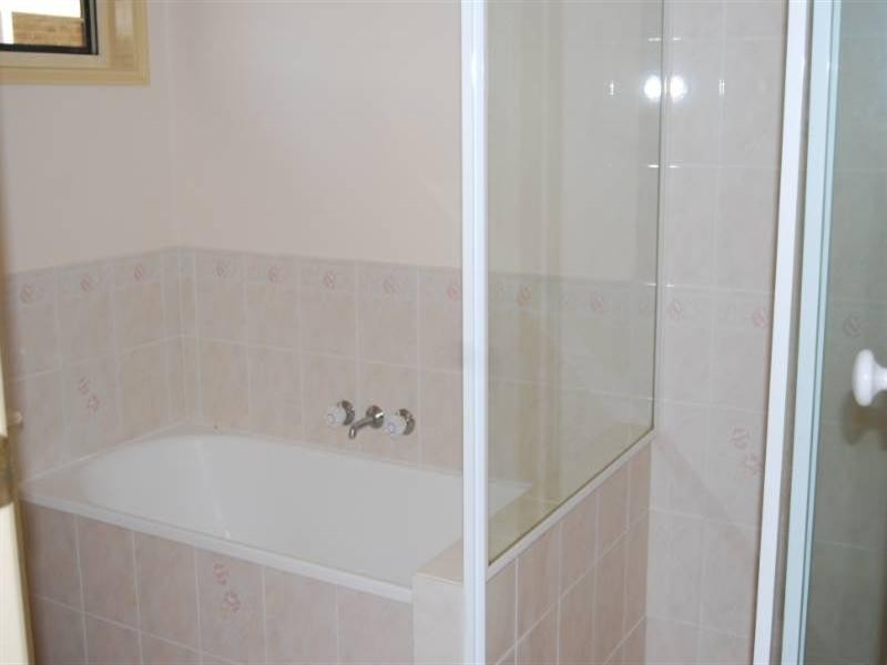 10 Tulip Street, Wynnum QLD 4178