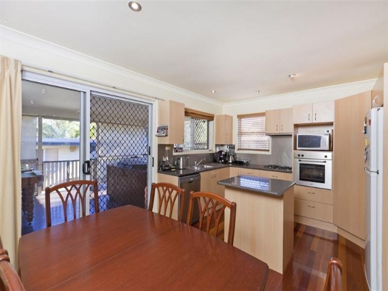 29 Wondall Road, Wynnum West QLD 4178