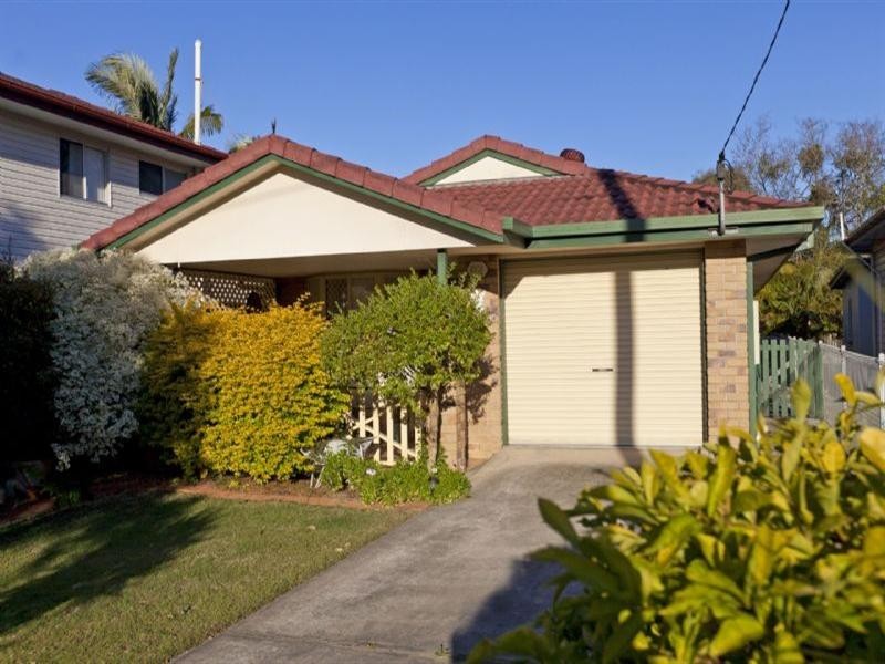 82 West Avenue, Wynnum QLD 4178