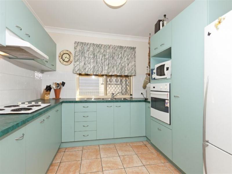 82 West Avenue, Wynnum QLD 4178