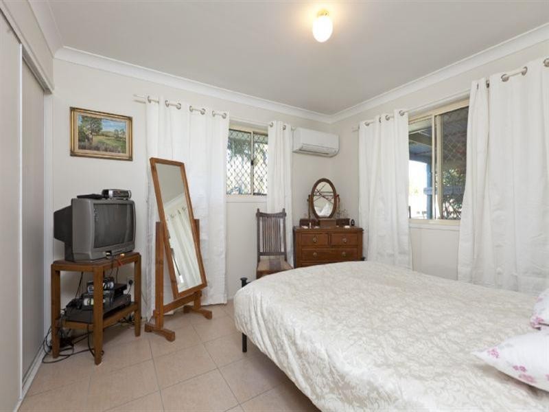 82 West Avenue, Wynnum QLD 4178