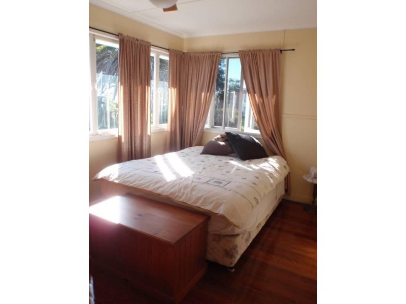 16 Kingswood Street, Manly West QLD 4179