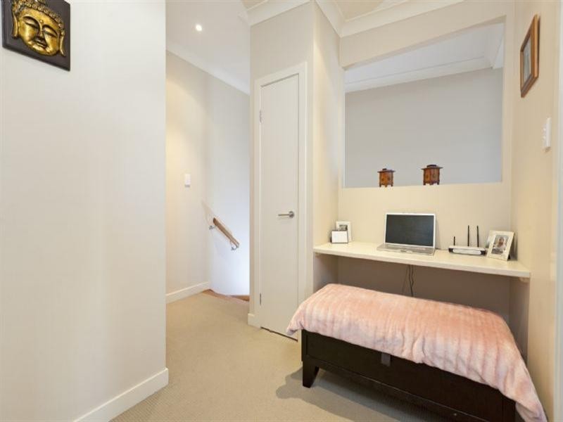 2/6 Emsworth Street, Wynnum QLD 4178