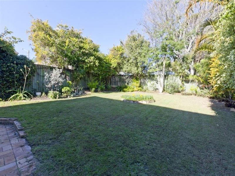 8 Heymer Street, Wynnum QLD 4178