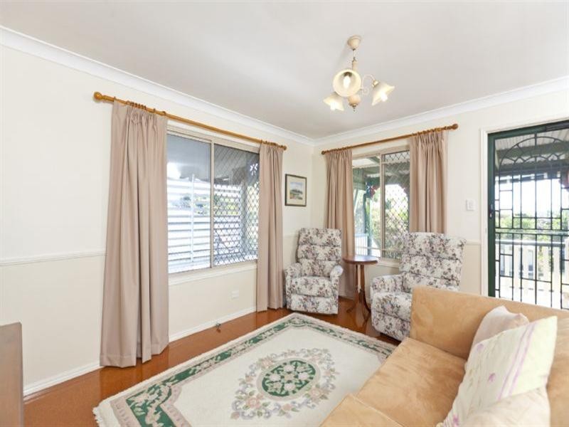 8 Heymer Street, Wynnum QLD 4178