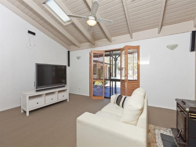 71 Whitehall Avenue, Birkdale QLD 4159