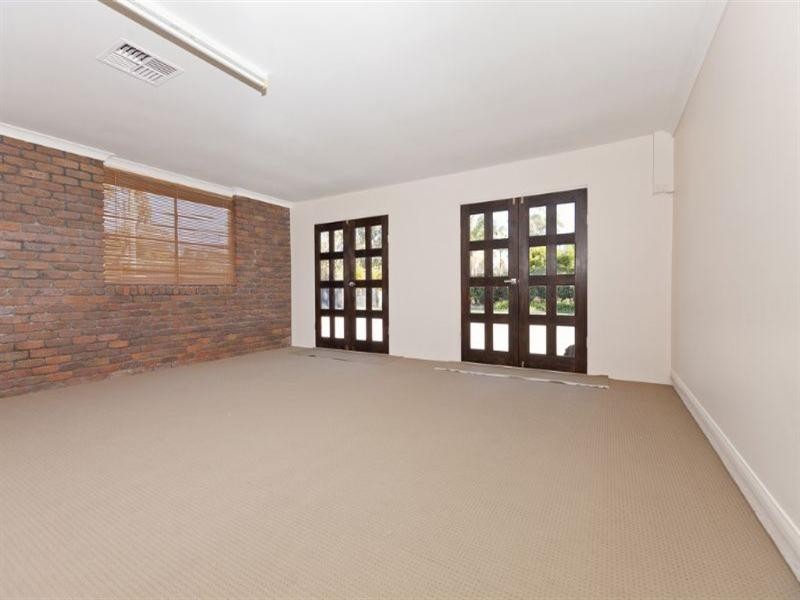 71 Whitehall Avenue, Birkdale QLD 4159