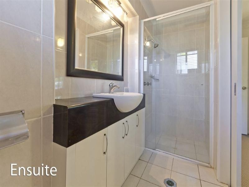 71 Whitehall Avenue, Birkdale QLD 4159